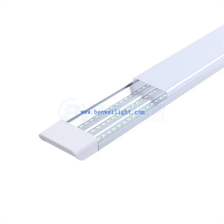 Réglette lumineuse à DEL économique de 24 W, blanc, 5 pi
