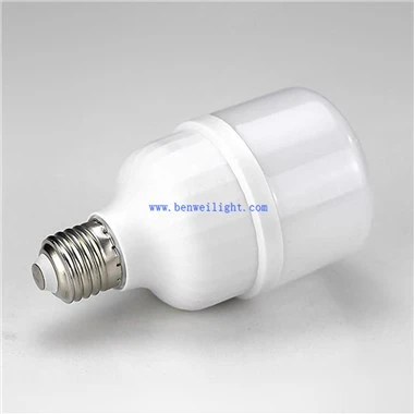 Ampoule à intensité variable à DEL de 9 W