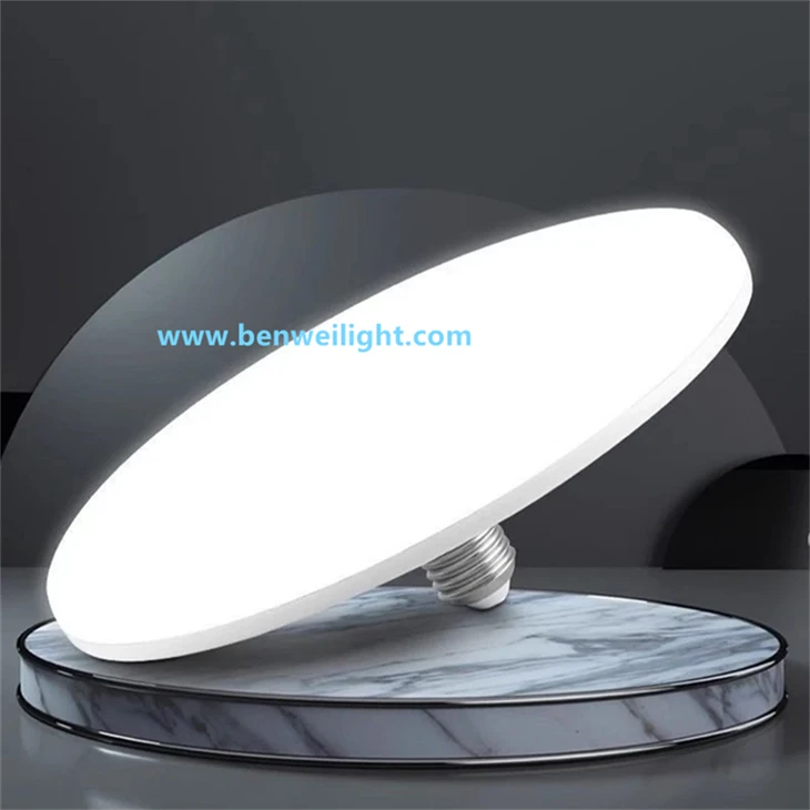 Ampoule LED Soucoupe Volante - Lampe à économie d'énergie à base E27