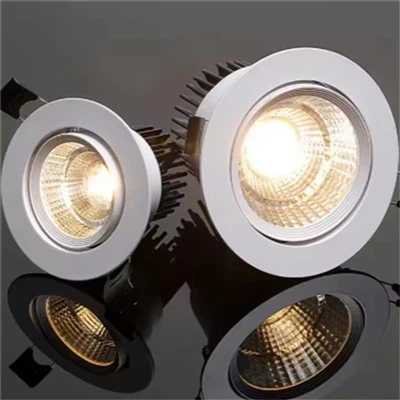 Le downlight encastré à LED RG0 s'allume à intensité variable