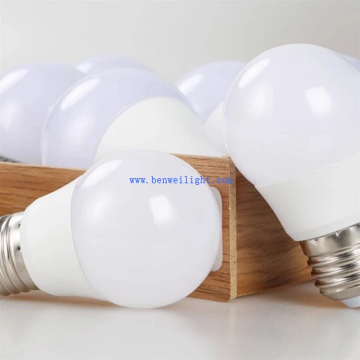 White Color Aluminum Body Led Bulb (3)
